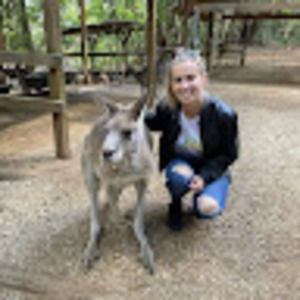 Meet your Posher, Danielle